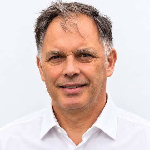 Sergio Courbis, Comercial Puelo